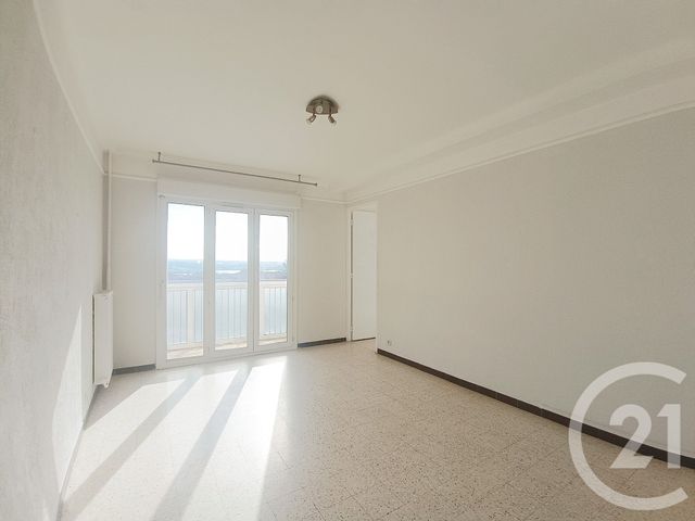 Appartement T3 à vendre - 3 pièces - 57.77 m2 - PORT DE BOUC - 13 - PROVENCE-ALPES-COTE-D-AZUR - Century 21 Cabinet Corvaja